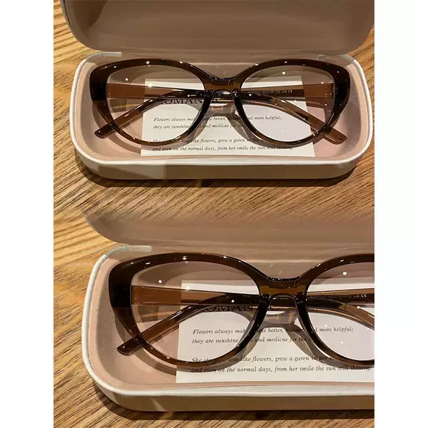 Cat-Eye Anti-Blue Light Glasses for Women with Myopia, Ultra-Light, Natural Look, Cool Tea Color, High-End Frame Glasses for Women with Myopia
