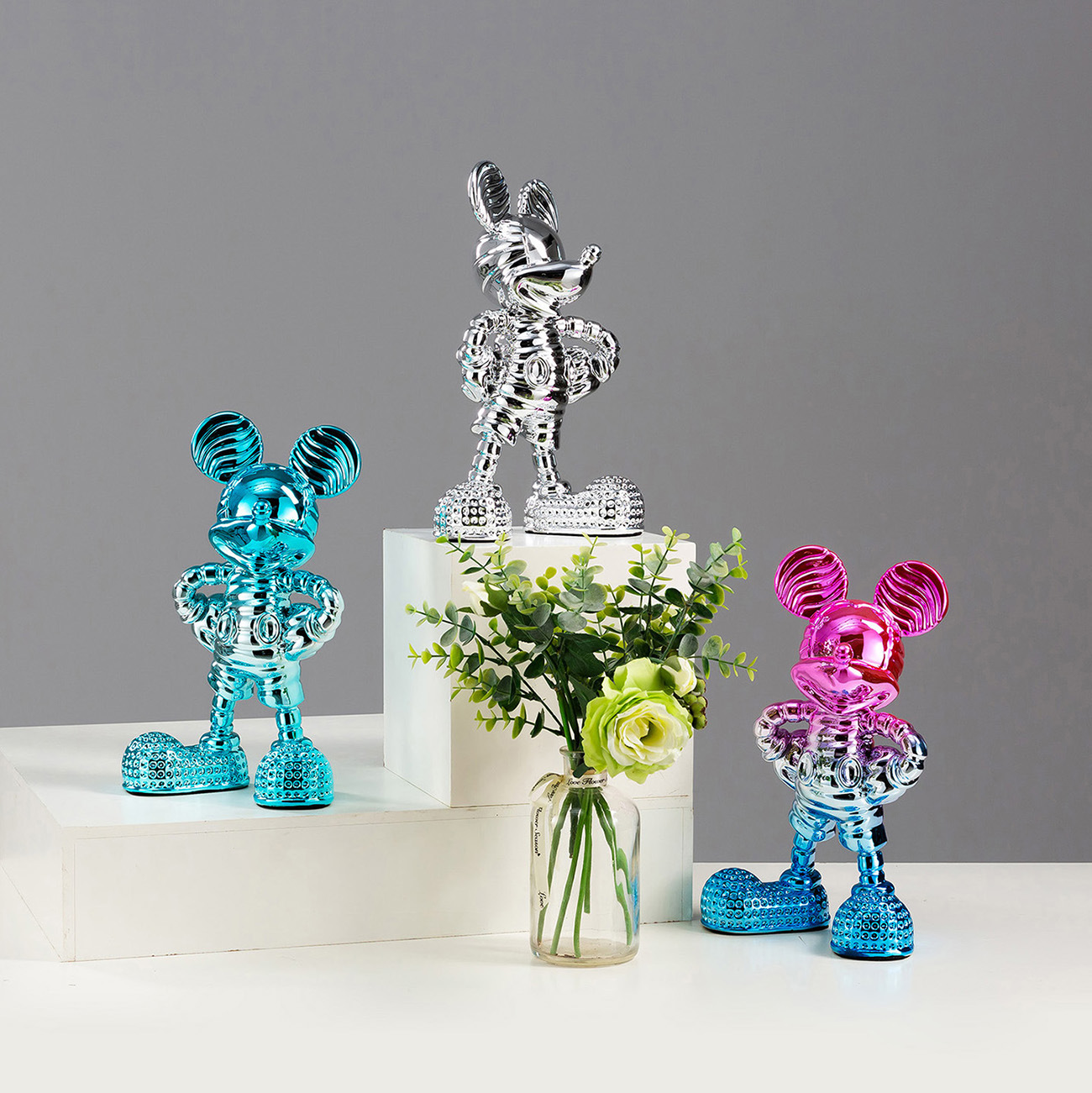 Adornos de Mickey de lujo ligero de dibujos animados de celebridades de Internet, galvanoplastia creativa moderna, mueble de TV de la sala de estar de Mickey Mouse, decoración de la habitación de los niños image 5