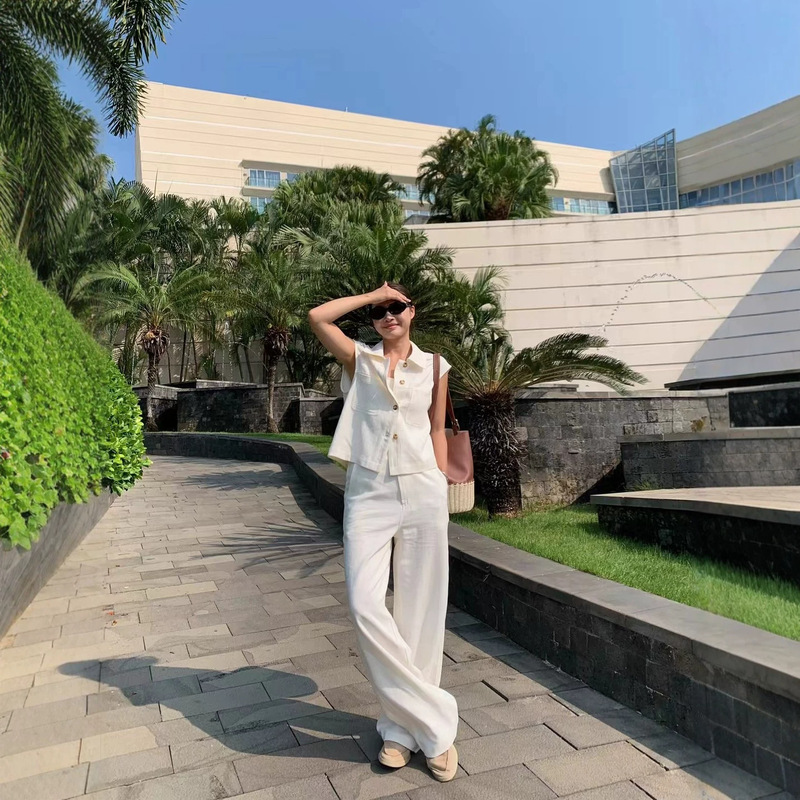 100% Linen Casual Suit for Women New Simple Fashion Old Money Style Shirt Vest Straight Pants Two-Piece Suit for Women 100% Linen Casual Suit for Women New Simple Fashion Old Money Style Shirt Vest Straight Pants Two-Piece Suit for Women