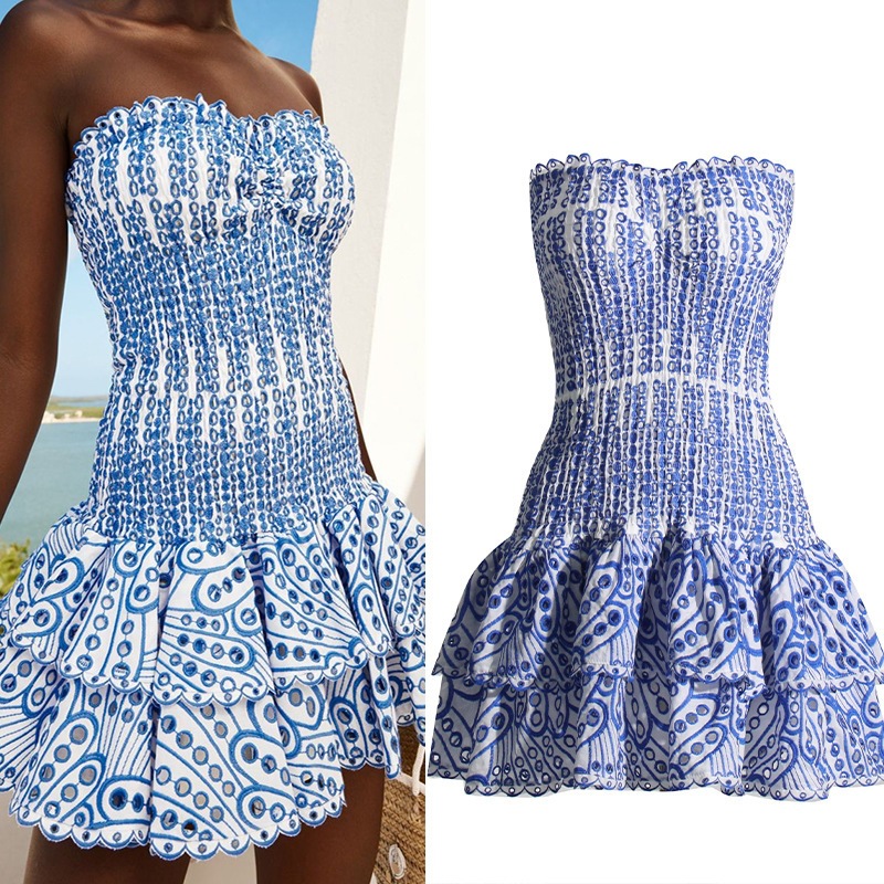 Robe bohème bustier à volants avec broderies pour les vacances_voghion.com