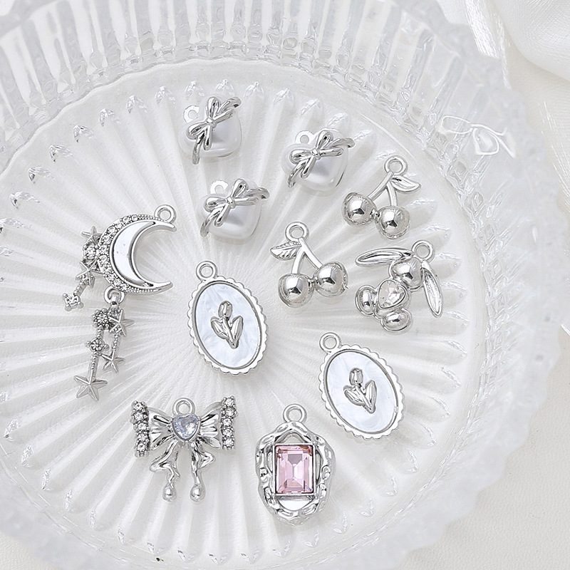 5g Weight Pendant Jewelry Making Type DIY Jewelry Accessories Classification 1 Piece Quantity Alloy Material Heart Shape, Bow Knot Pattern Plating Design Retro, Simple Style Style 1 Piece Alloy Heart Shape Bow Knot Pendant 3