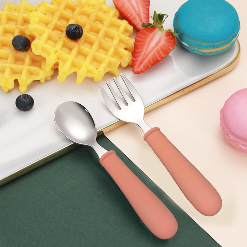 브릭 레드 포크와 스푼 + 보관함