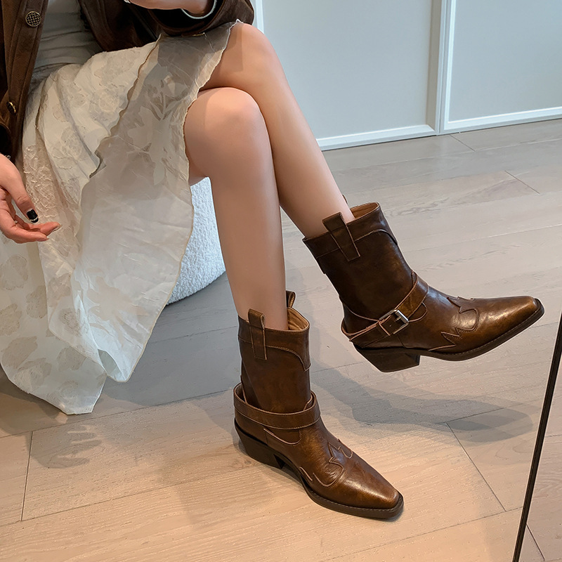 Boot nữ cao gót mũi nhọn chữ V kiểu cowboy gót thô khóa thắt lưng — Màu nâu [lót nhung]