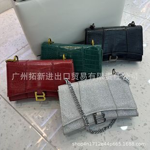 �羳�����{�~�y����ɳ©��B��б��朗l��Ů����������u