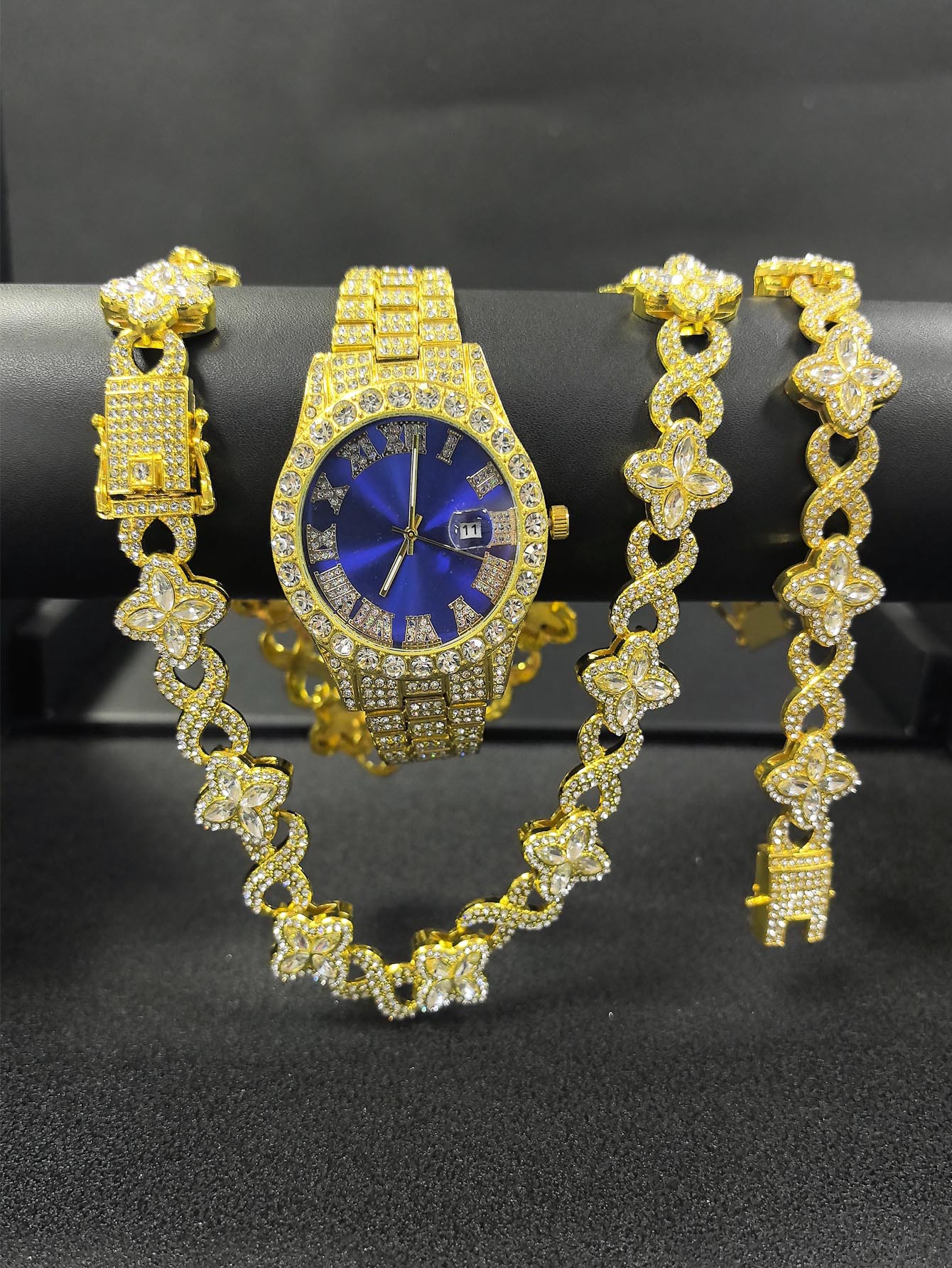Europa y los Estados Unidos pulsera de cuatro hojas collar reloj de diamantes de moda moda fresco estilo de moda personalidad de alta calidad joyería de hombre personalizada