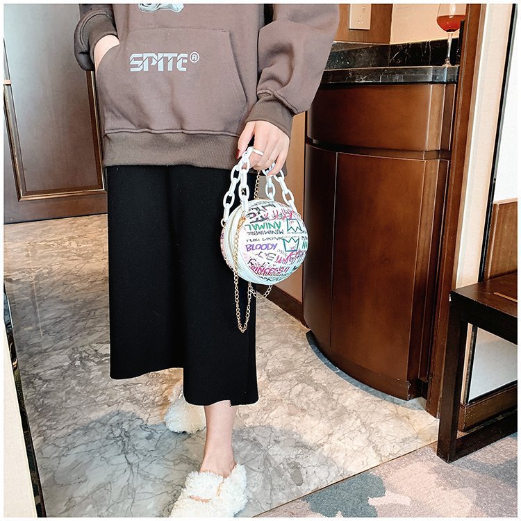 Women's Small All Seasons Pu Leather Letter Streetwear Chain Round Zipper Circle Bag display picture 2