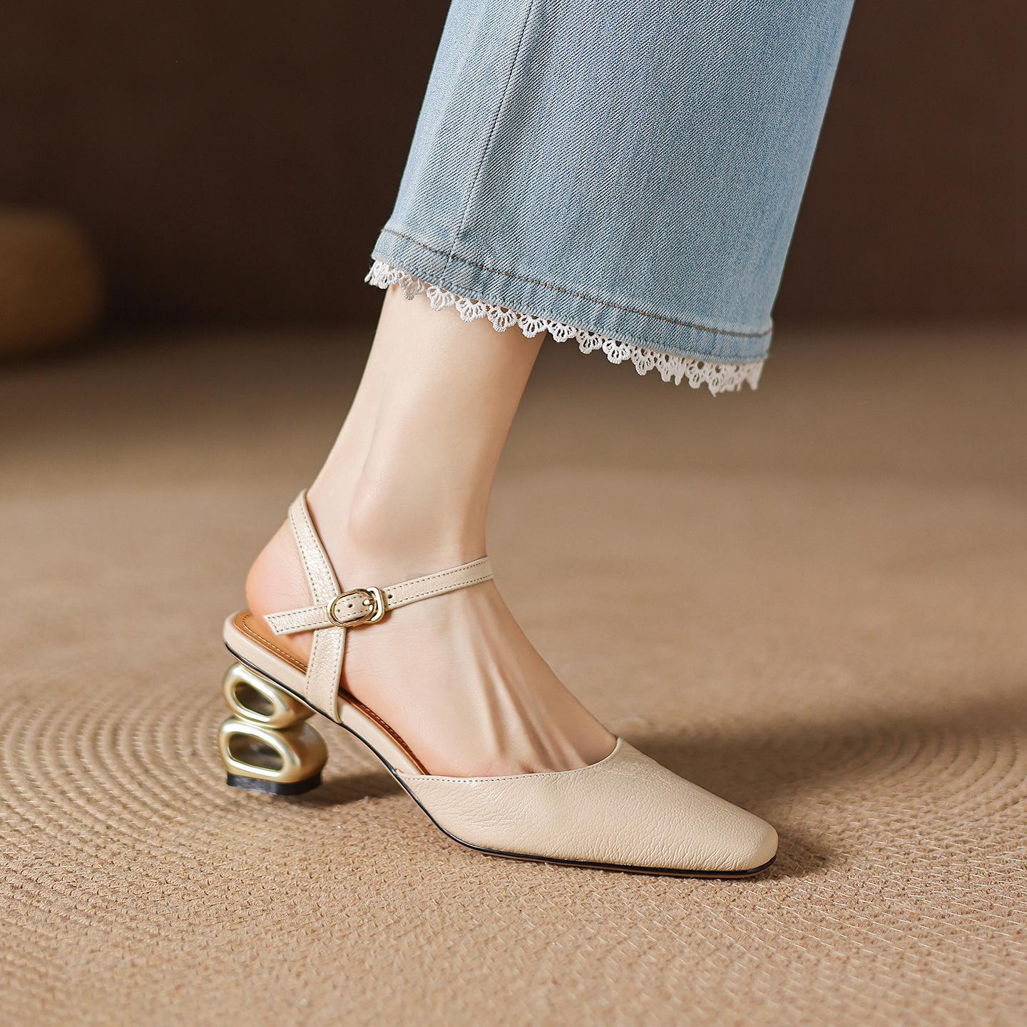 Sandal cao gót nữ mũi nhọn quai ngang kiểu Hàn Quốc — màu trắng ngà