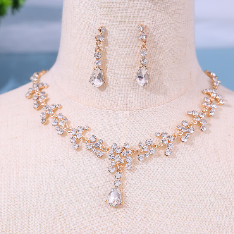 Hot Selling European and American bridal necklace earrings suit accessories all-match diamond-embedded wedding water drop chain set jewelry wholesale