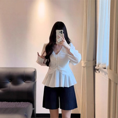 大码韩系白色v领捏褶掐腰衬衫女秋季胖mm收腰显瘦气质好看小衫
