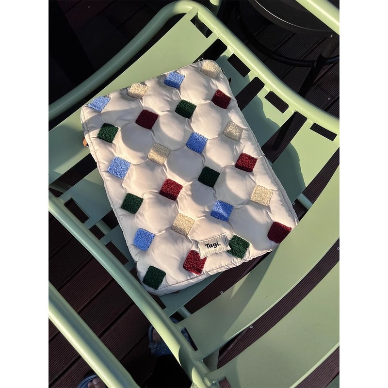 Tagi. OKバンバンコンピュータバッグ「Put-put」綿入り刺繍かわいい枕ポータブルノートブックバッグ女性用|undefined