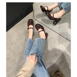 �������ˡ����¿�^��ʽ��Ƥһ�ֿ۴ָ�������ЬŮ���߸���Ь