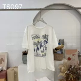 连衣裙;时尚休闲套装;耳钉