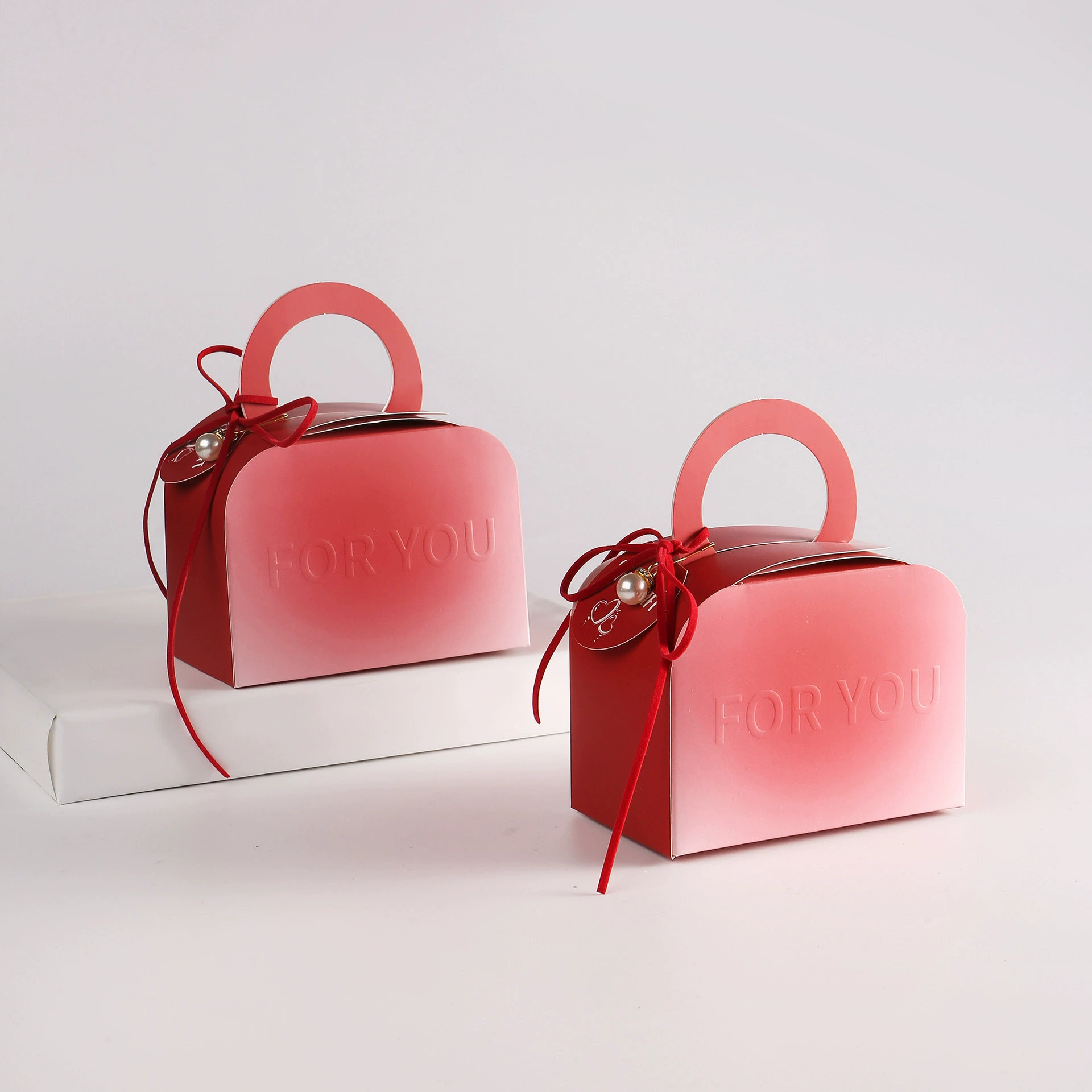 Красная свадебная коробка для конфет с тиснением, портативная свадебная коробка для конфет, простая сувенирная коробка для конфет в розовом цвете.