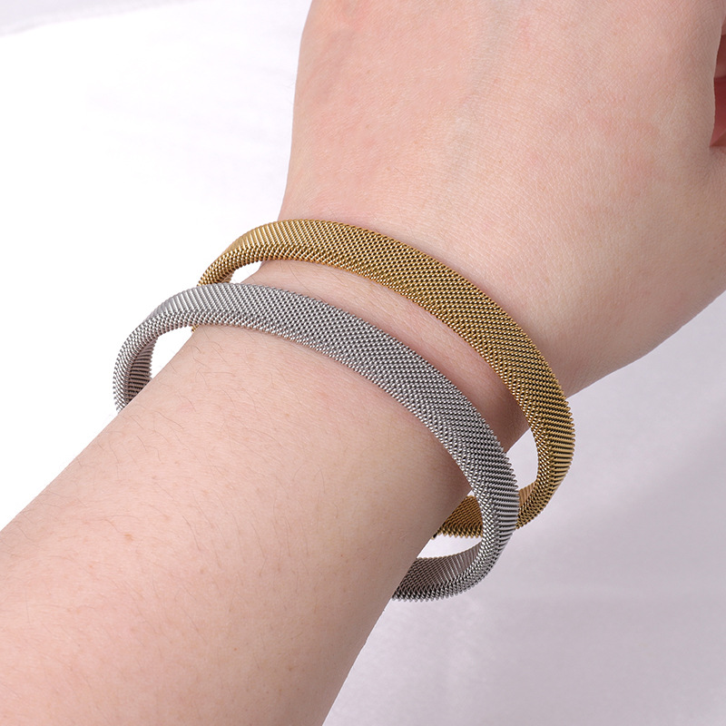 16g Weight Bangle Classification 1 Piece Quantity Casual, Daily, Party Occasion 304 Stainless Steel Material Solid Color Grain 304 Stainless Steel Vintage Style Plating Bangle