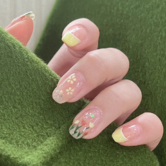 French-style glittery tulip flower nail stickers—fresh, soft, and elegant; ready-to-wear, whitening, and chic artificial nails.
