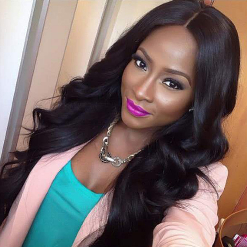 Black wavy curly wig with hair parting
