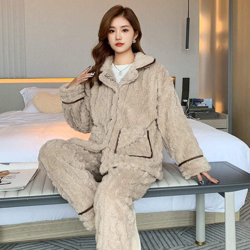 21 Years Coral Fleece Pajamas Women's Autumn and Winter Flannel Thickened Fleece-Lined Casual Warm Warmable Soft Outer Wearing