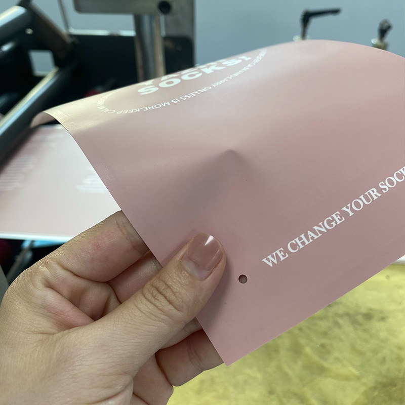 Custom frosted underwear packaging bag, self-sealing eco-friendly kraft paper bag for socks, custom-made sock packaging bag