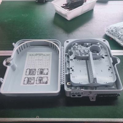 外贸款分纤箱24芯光缆分线盒FDB1分16插片式分路器箱光纤配线箱