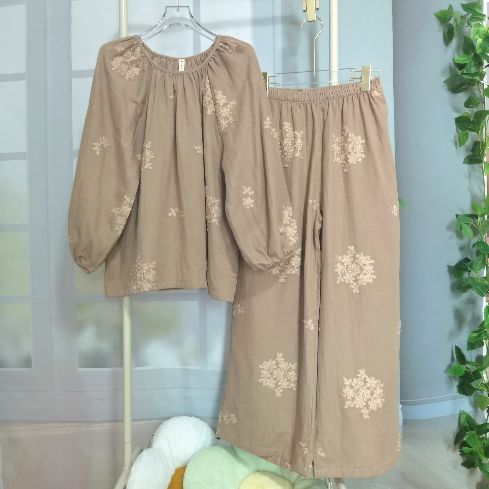 Heavy Embroidered Pajamas for Women in Autumn and Winter New Double-Layer Cotton Yarn Sweet Princess Loose Style High-End Home Wear Set