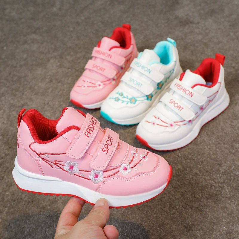 Спортивная обувь для детей 2024 осень новые мальчики и девочки вышивают студенческие удобные кроссовки Студенческая повседневная маленькая белая обувь