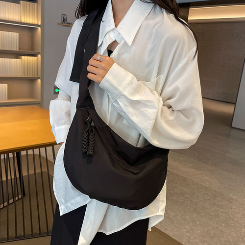 Women's Nylon Large Capacity 2024 New Summer Versatile Shoulder Crossbody Bag High-end Dumpling Bag