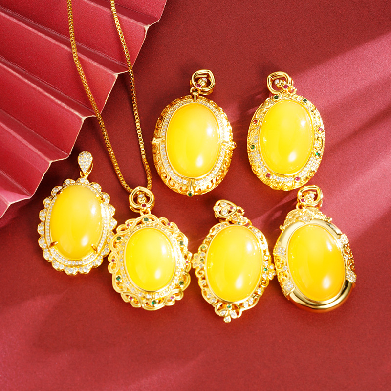 Colgante hueco de seda de jade hetiano de imitación de oro de arena de Vietnam