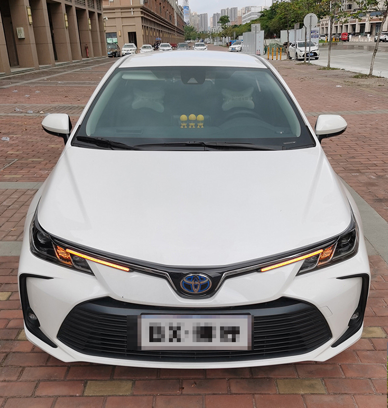 Start scanning new three-color LED car daytime running lights streamer turn signal modified high-brightness LED daytime running lights
