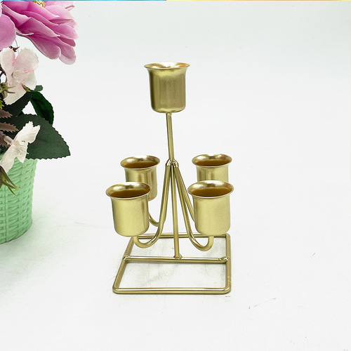Factory direct sales European iron candlesticks romantic time lanterns candlelight dinner ornaments bar decoration wedding candlesticks