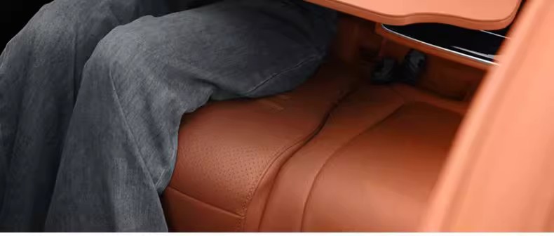 New Car-Mounted Small Table Board, Practical Folding Dining Table for Cars, Office and Makeup Tool, Multifunctional Table Board for the Car