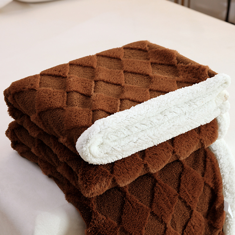 Manta de piel de conejo de imitación de estilo ins simple de color sólido, manta multifuncional universal de cuatro estaciones, manta de felpa gruesa para la siesta