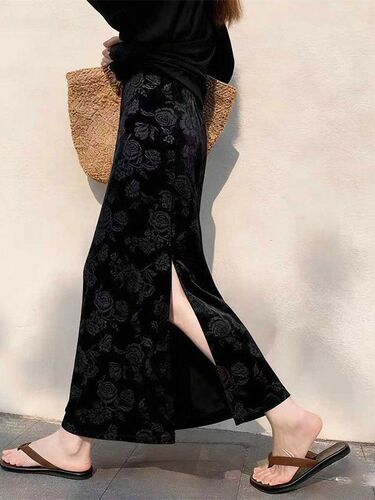 New Chinese Style Niche National Style Semi-Skirt with Embroidery for Autumn and Winter, Slimming New Base Skirt with One-Step Split for Ladies, Bestselling Item