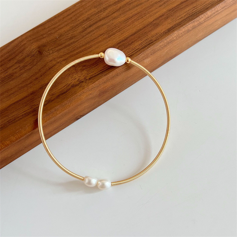 Retro Geometric Copper Plating Pearl Bangle