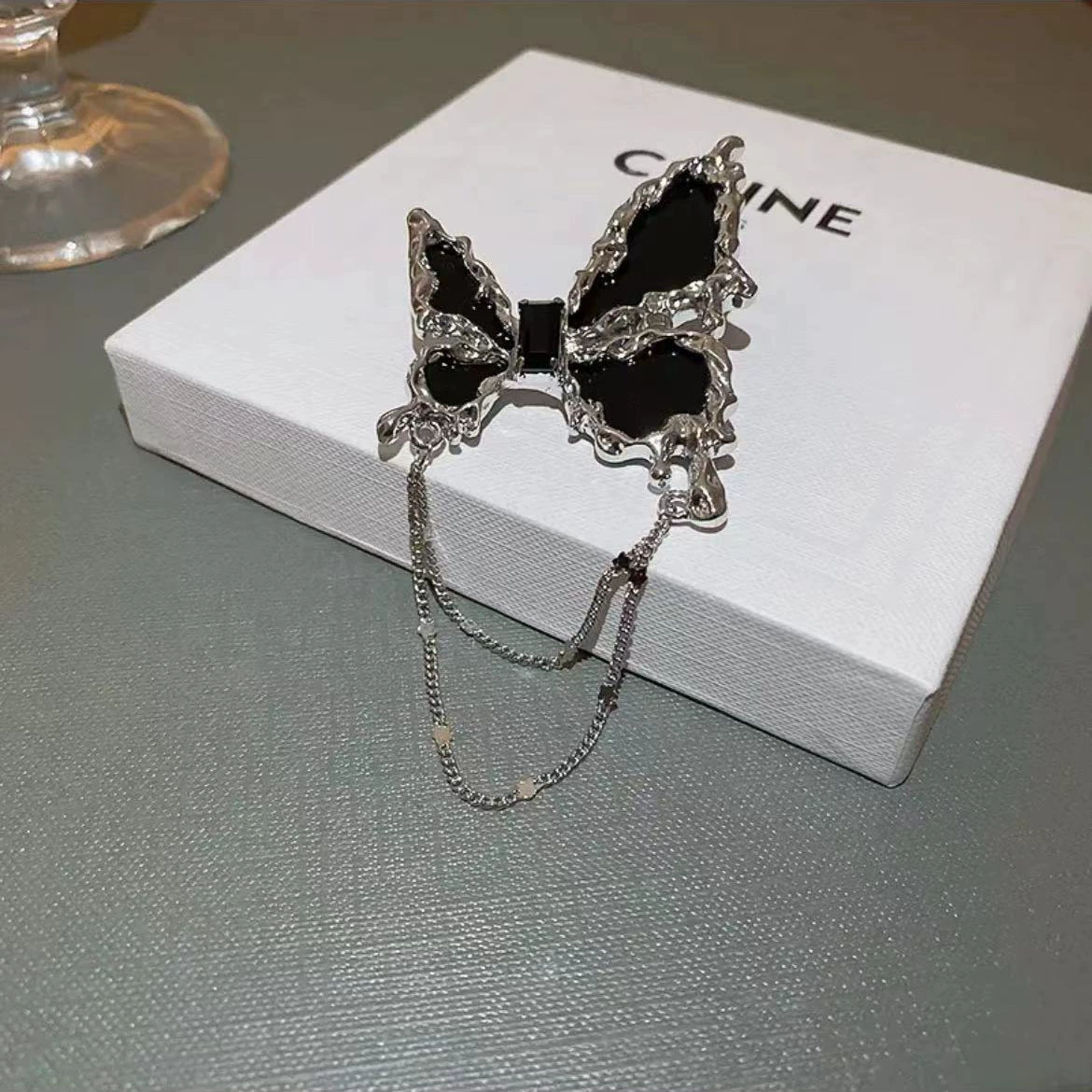 Brooch with tassels, suit, pin lapel pin, sweater, accessory, french style, light luxury style, Chanel style