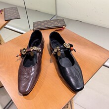 �W��վXJŮЬ26�����r��ܛ�ް�С��Ƥ�A�^һ�֎�ƽ�׬������Ь