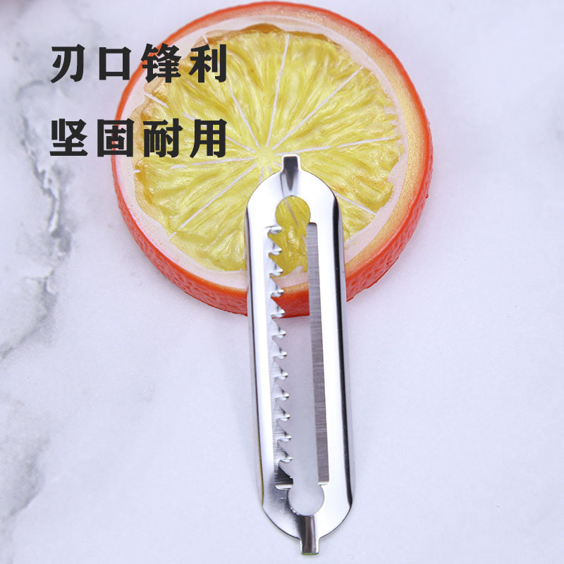 わが工場はかんなの刃/瓜削りの刃/皮むきの刃/ステンレスの瓜削りの刃を専門に生産しています。|undefined