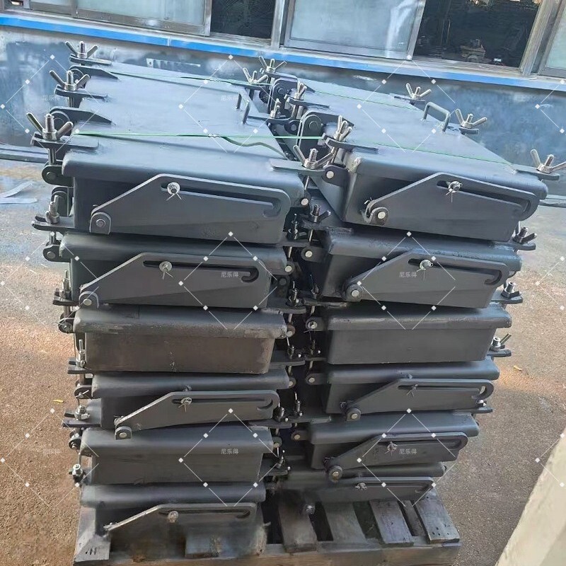 Ship Fittings Customized Fireproof Shutters and Doors for Chemical Ships, Container Ships, Bulk Carriers Direct Sales from the Manufacturer