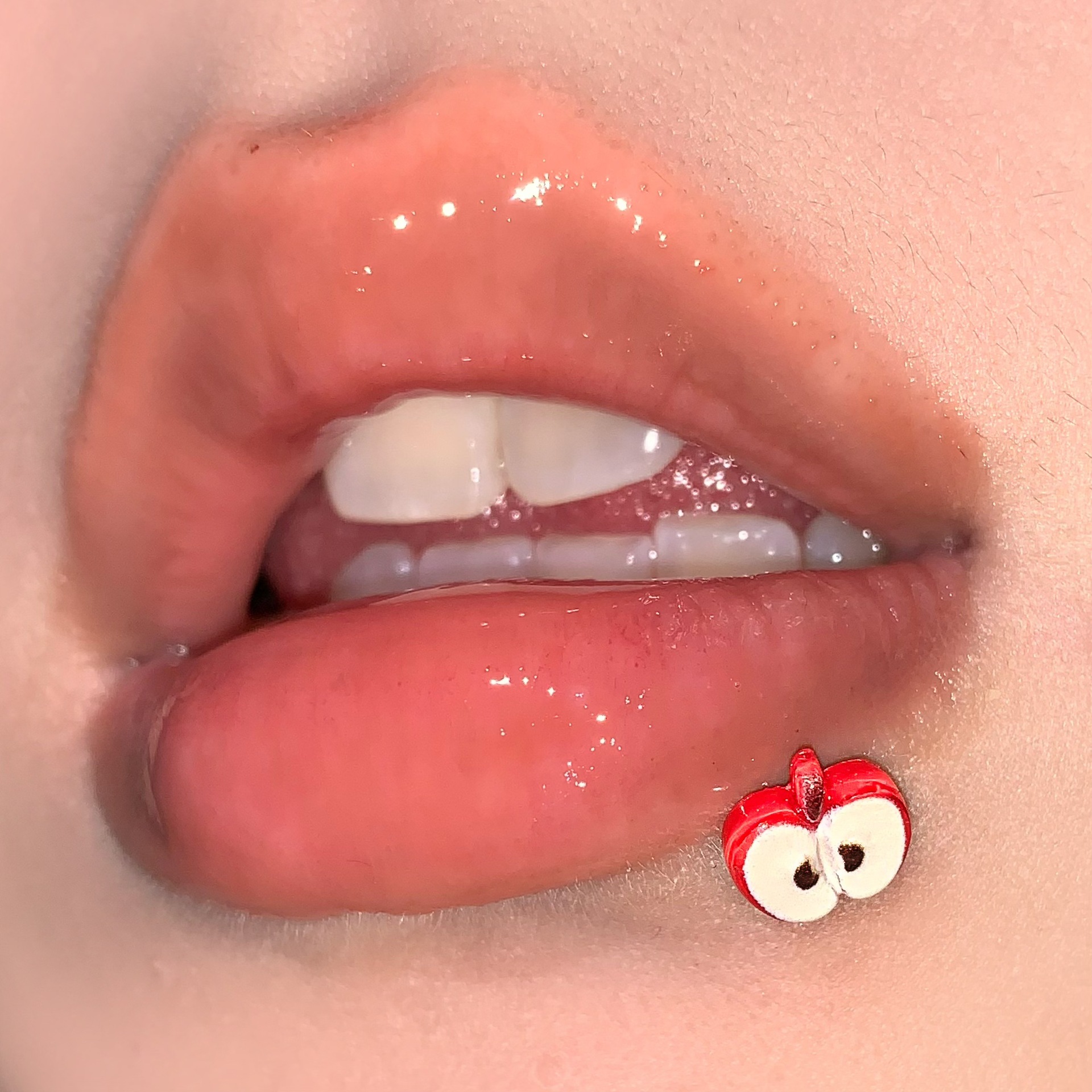 Pointed labret stud close-up product detail