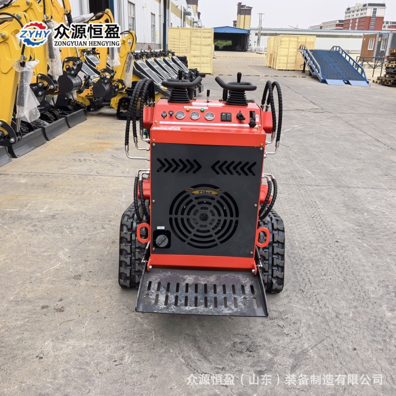 出口意大利380kg轮式滑移机 出口法国百利通EPA燃油滑移装载机