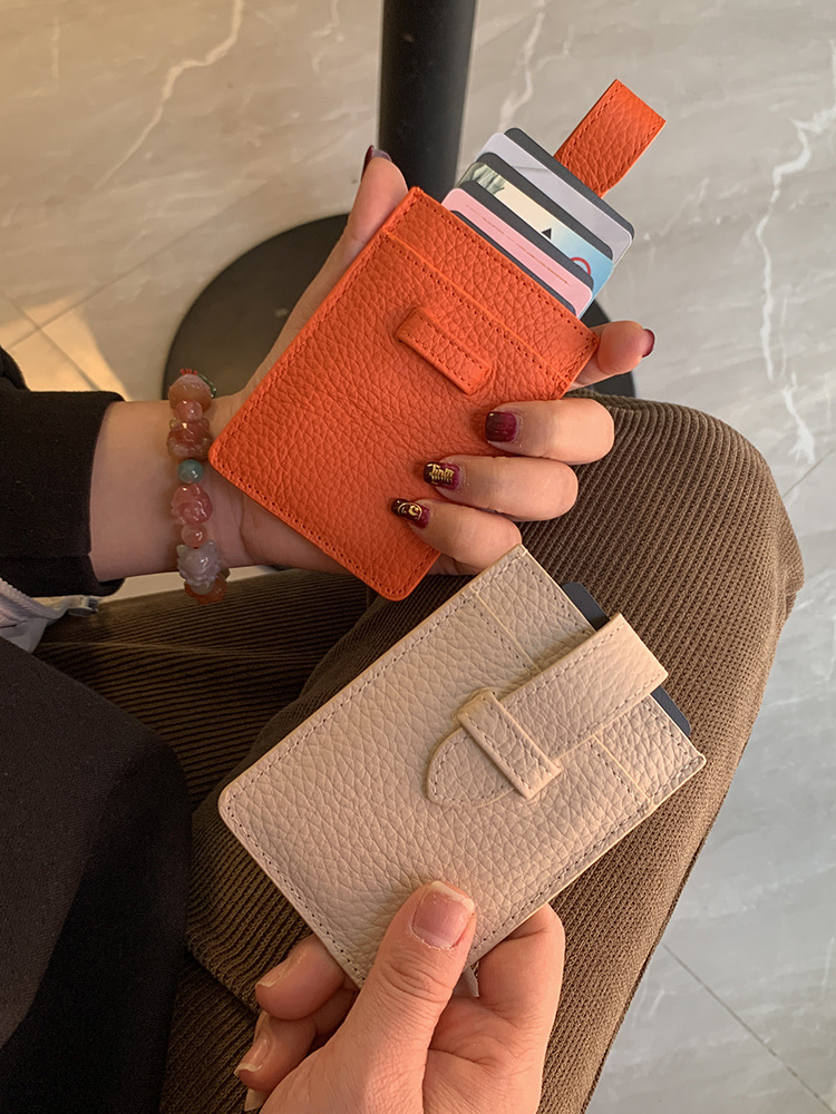 One-piece ultra-thin card holder for women genuine leather 2024 new style exquisite high-end cowhide card holder compact ID bus card holder