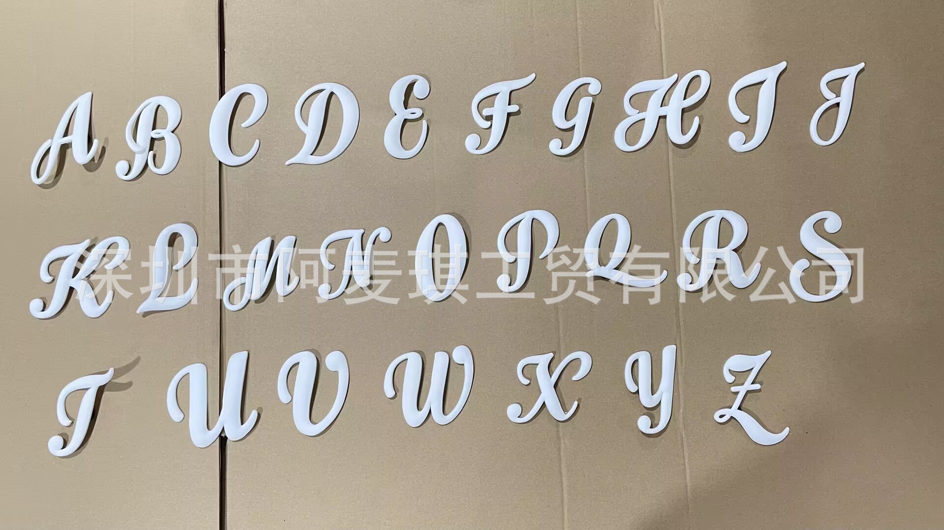 흰색 글자를 참고해주세요