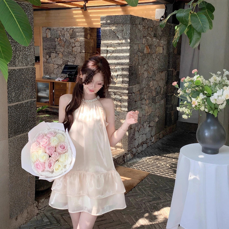 Vacation Style Seaside Mermaid Halterneck Doll Dress for Women New Summer Style High-End Exquisite Dress Vacation Style Seaside Mermaid Halterneck Doll Dress for Women New Summer Style High-End Exquisite Dress