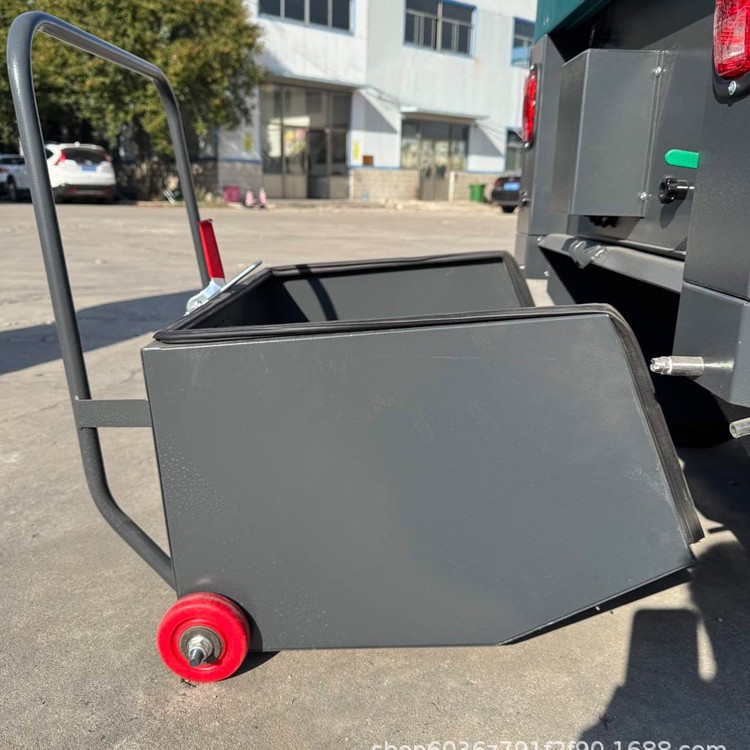 电动扫地车出口清扫车扫地车多功能电动厂家吸尘清扫洒水对冲降尘