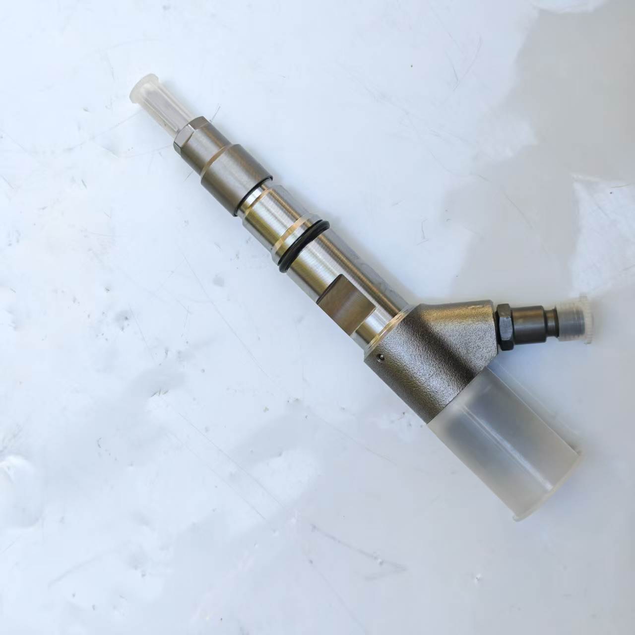Suitable for Cummins fuel engine parts/common rail injectors 0445120134 5283276