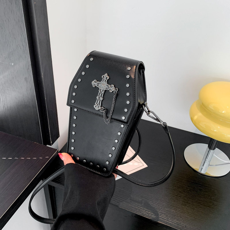 2025 Personalized Cross Skull High-end Fashionable Geometric Retro Explosive One-shoulder Underarm Bag Texture Satchel