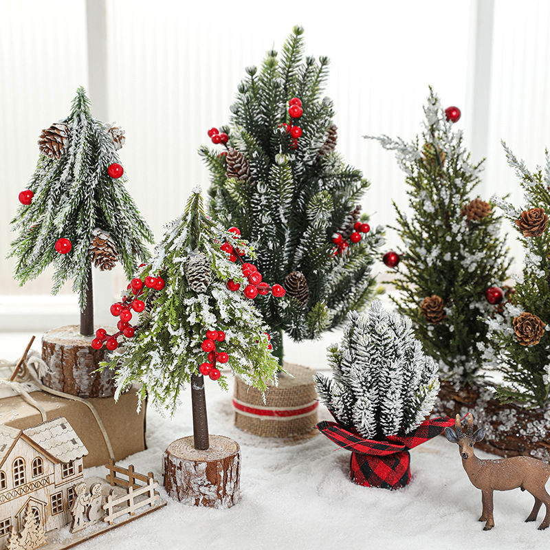 Imitación de plástico verde con nieve mini fruta roja árbol de Navidad decoración de escritorio pequeño regalo de Navidad