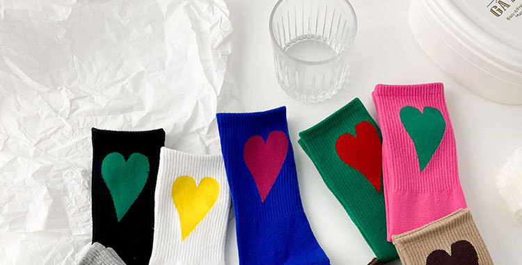 50g Weight Women's Simple Style Heart Shape Nylon Cotton Crew Socks A Pair