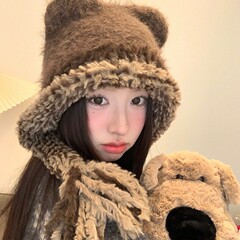 秋冬の色の毛の縁の耳の帽子にぶつかって保温します。