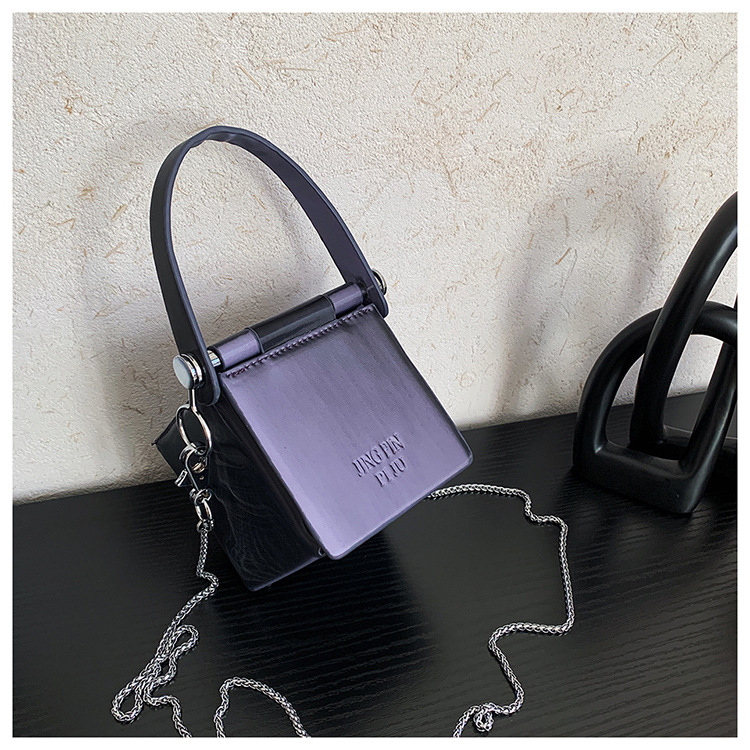 Bolso de hombro de mano con correa de cadena y diseño de azúcar pequeño de color gradual, de moda, 2023_voghion.com
