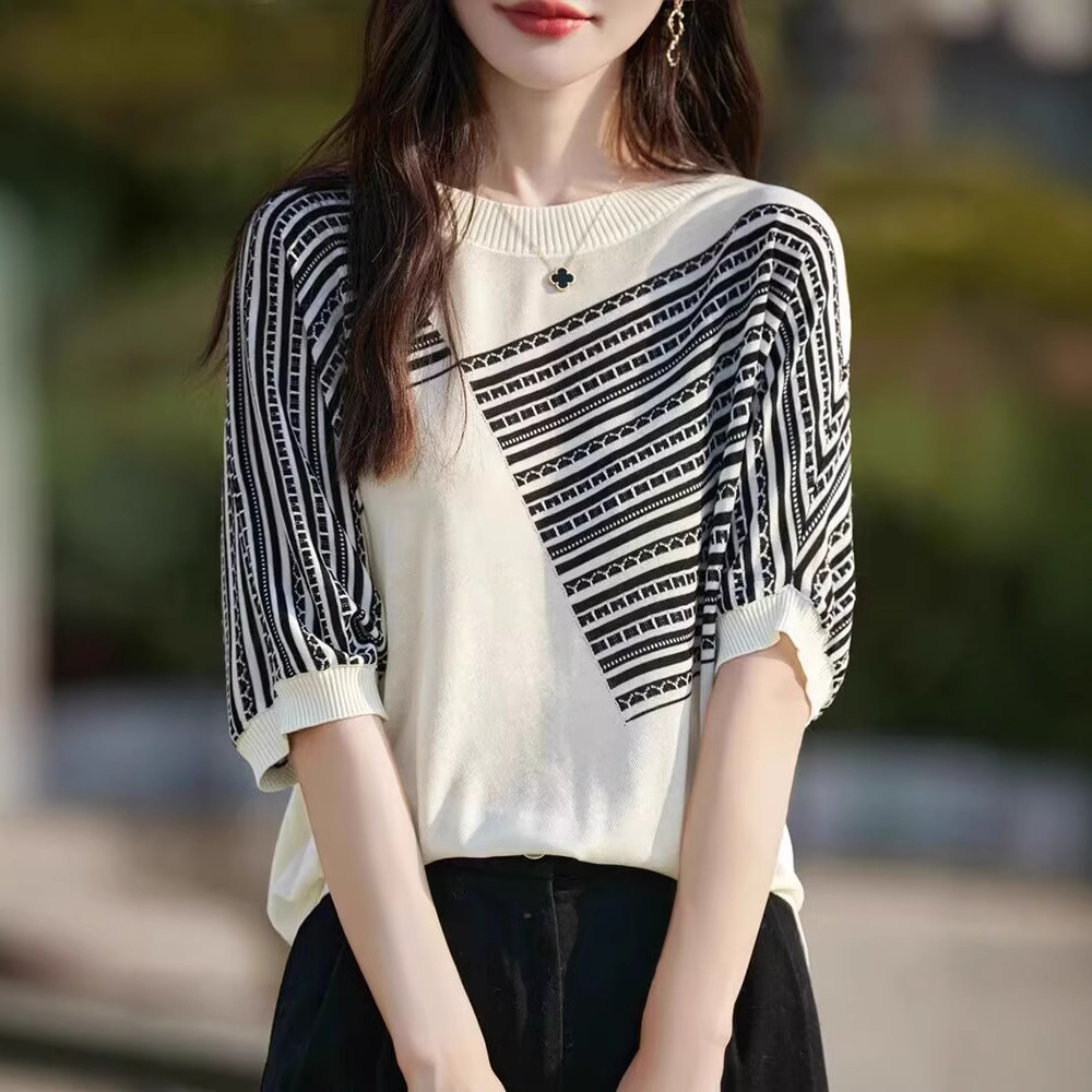 Knitted fashionable summer short sleeve T-shirt